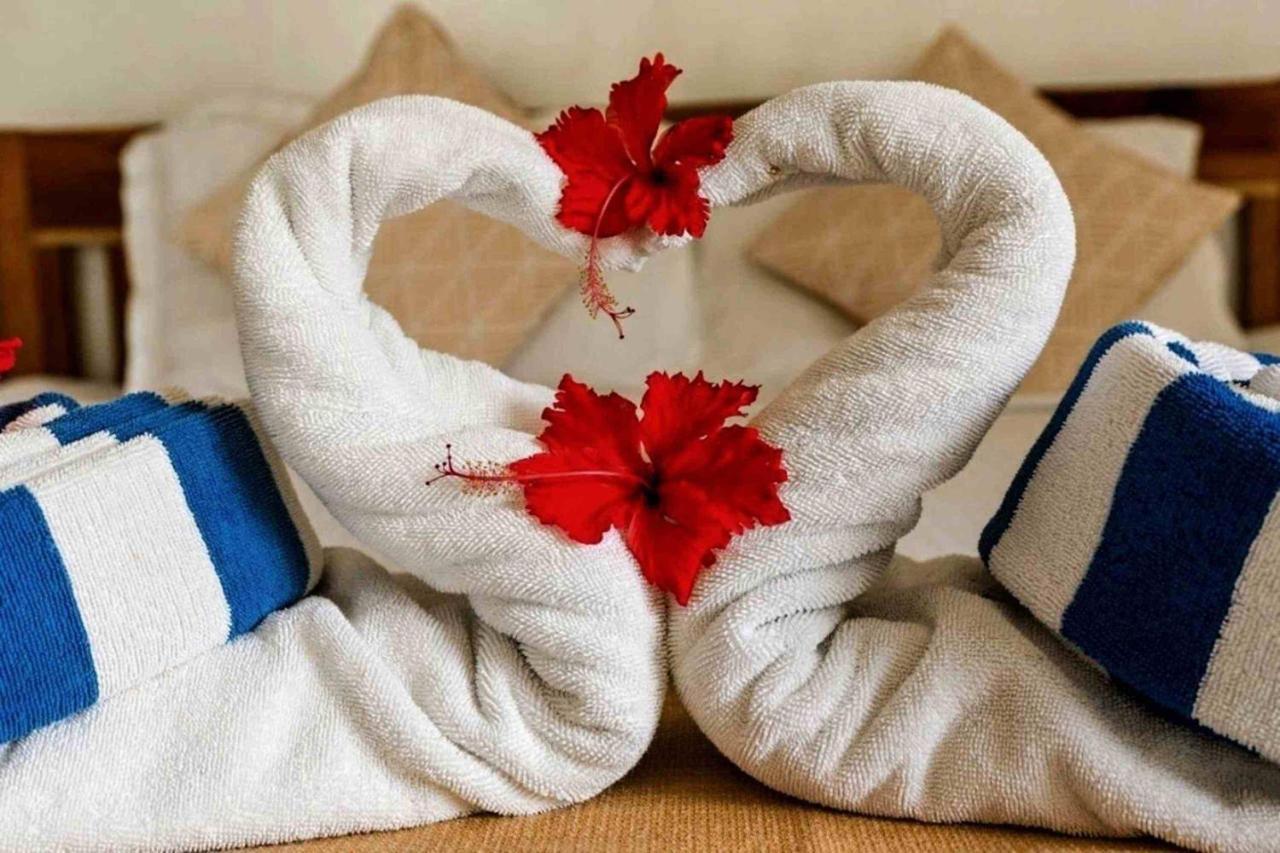 Romantic Beach Villas جنرال لونا المظهر الخارجي الصورة