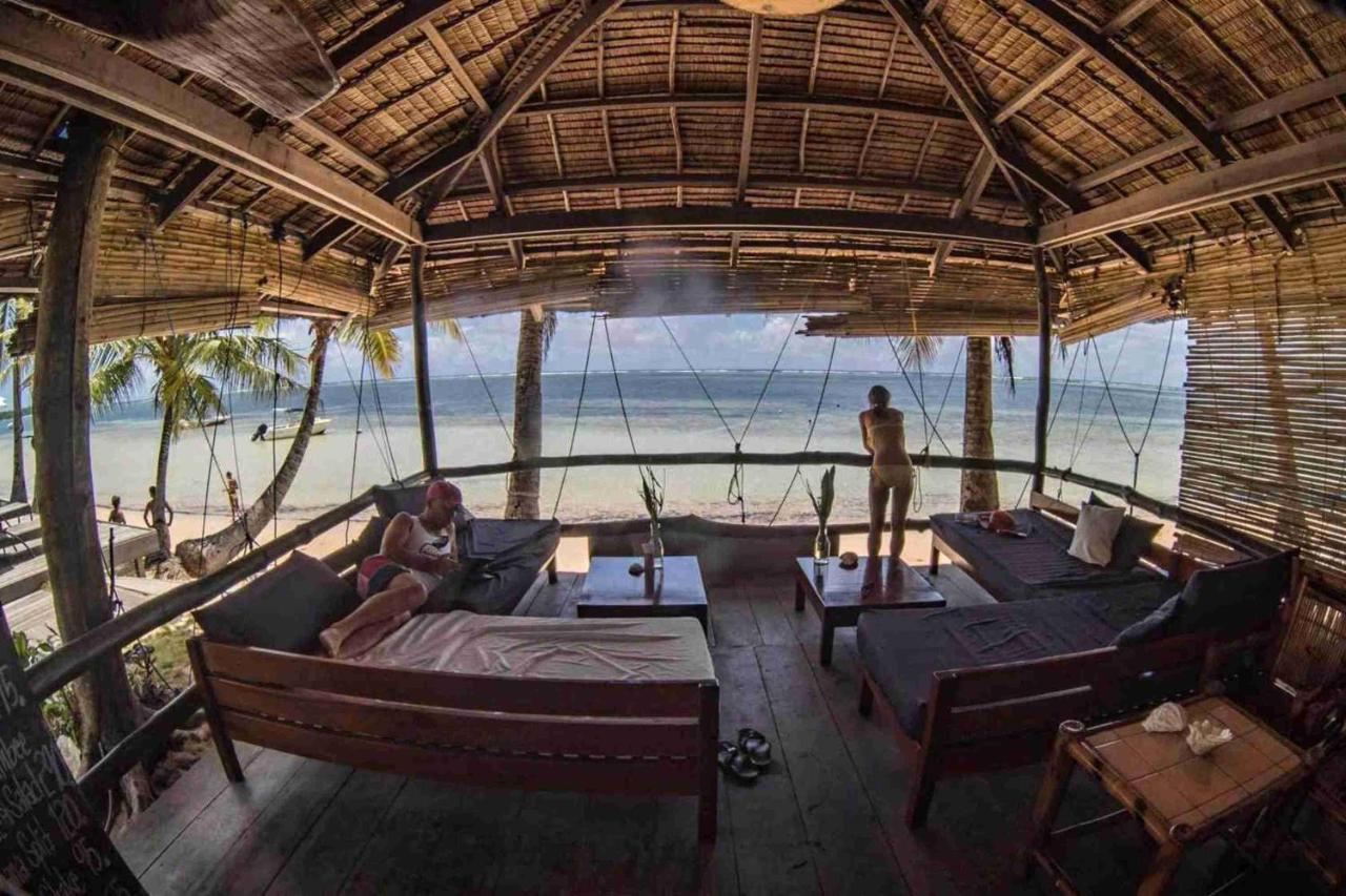 Romantic Beach Villas جنرال لونا المظهر الخارجي الصورة