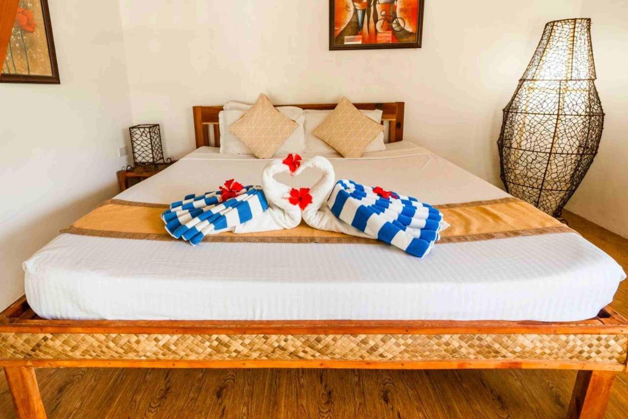 Romantic Beach Villas جنرال لونا المظهر الخارجي الصورة
