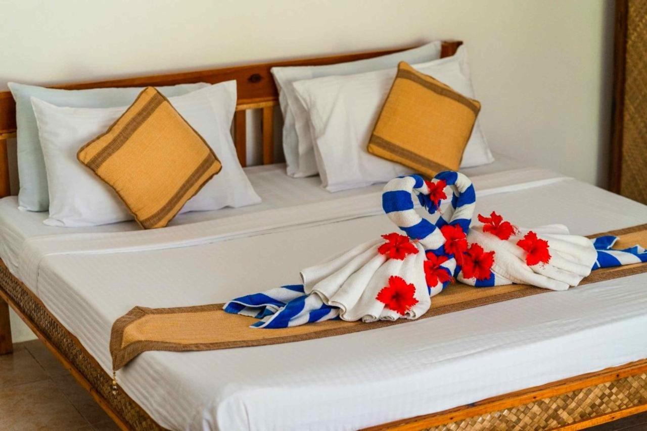 Romantic Beach Villas جنرال لونا المظهر الخارجي الصورة